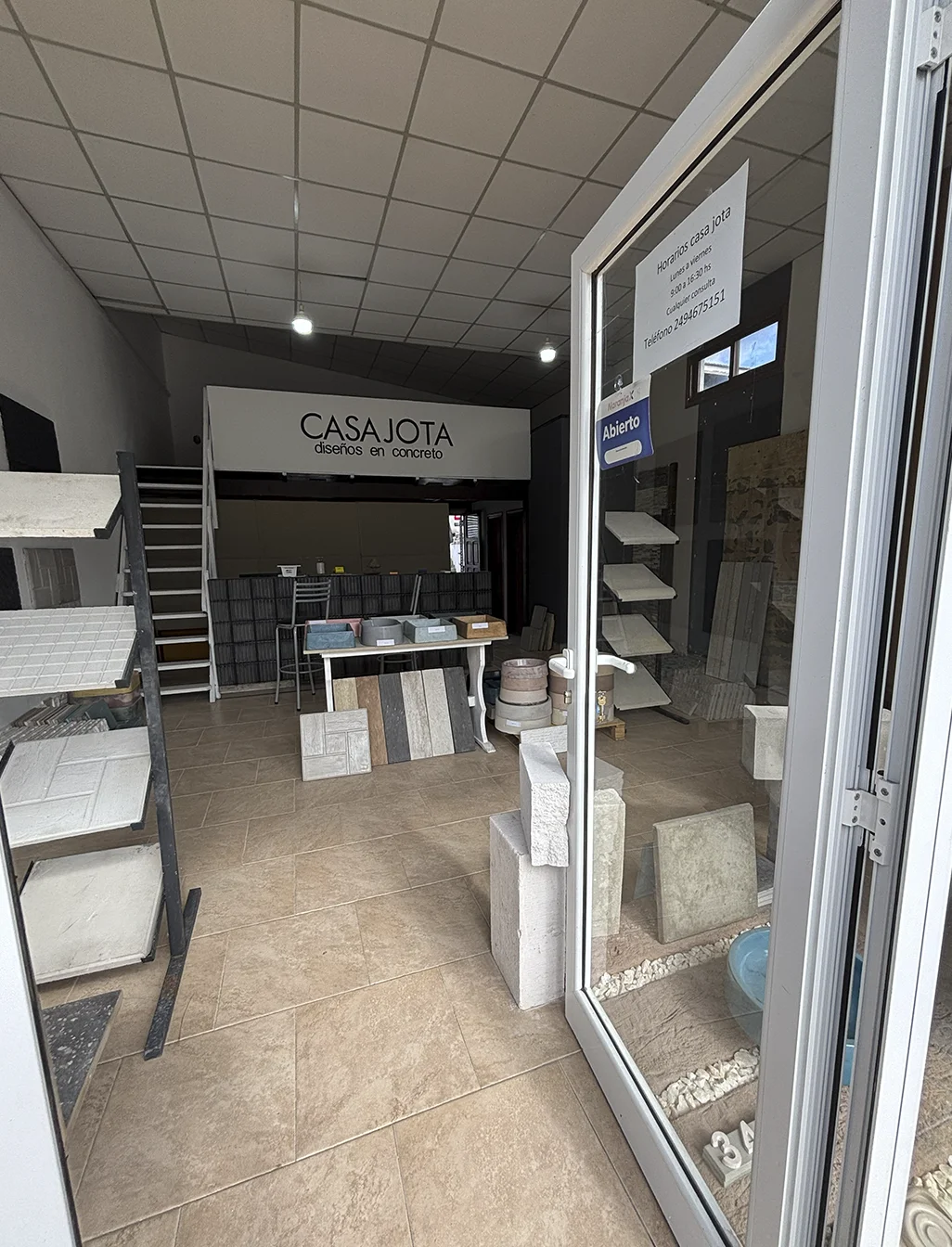 casa_jota_showroom_hero_tandil